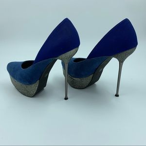 Two Lips Blue Stiletto Pumps
